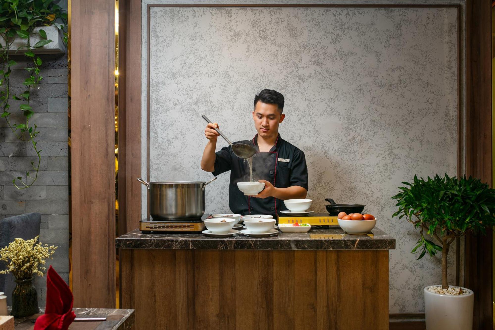 Hanoi La Palm Premier Hotel & Spa Buitenkant foto