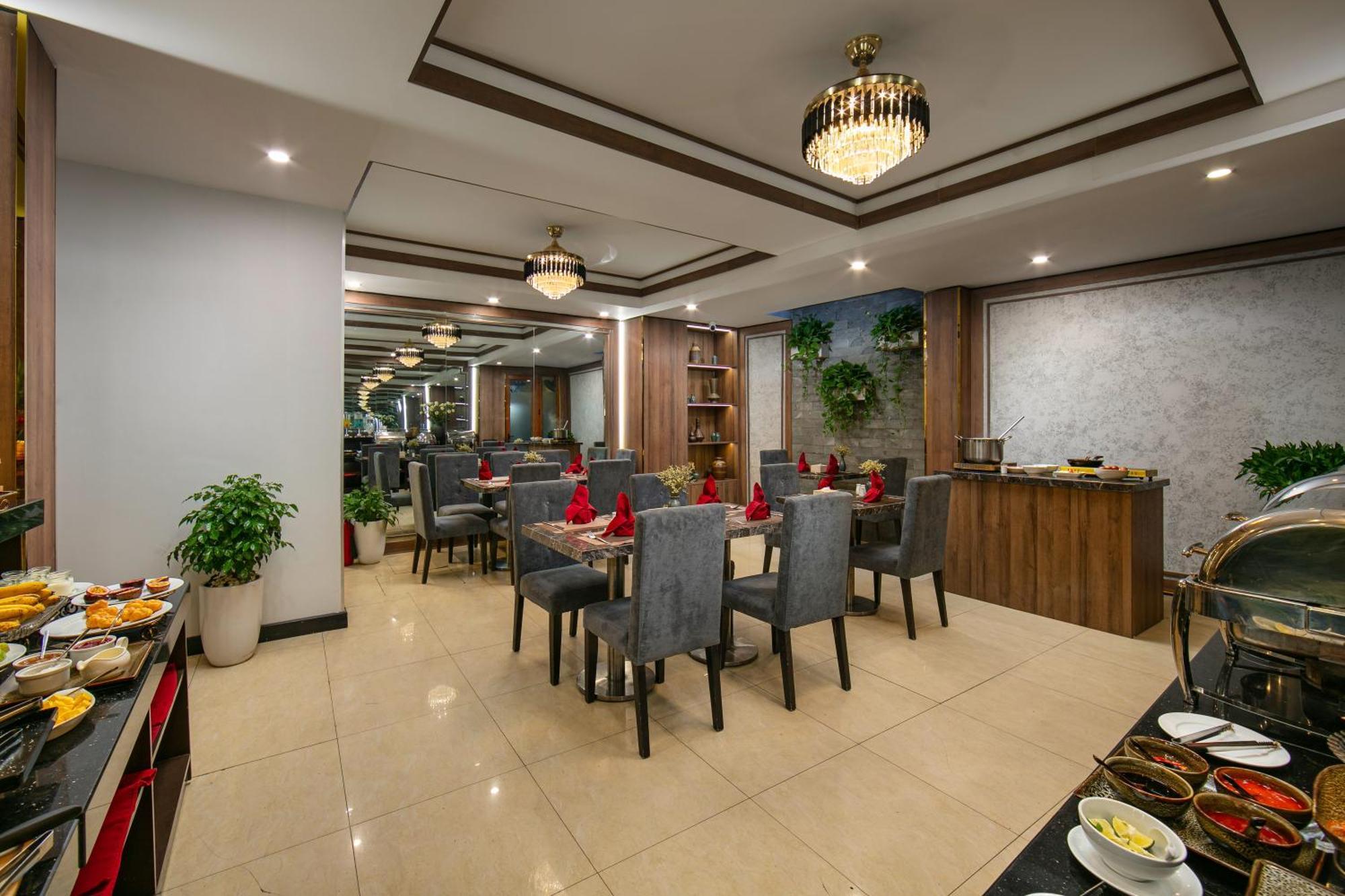Hanoi La Palm Premier Hotel & Spa Buitenkant foto