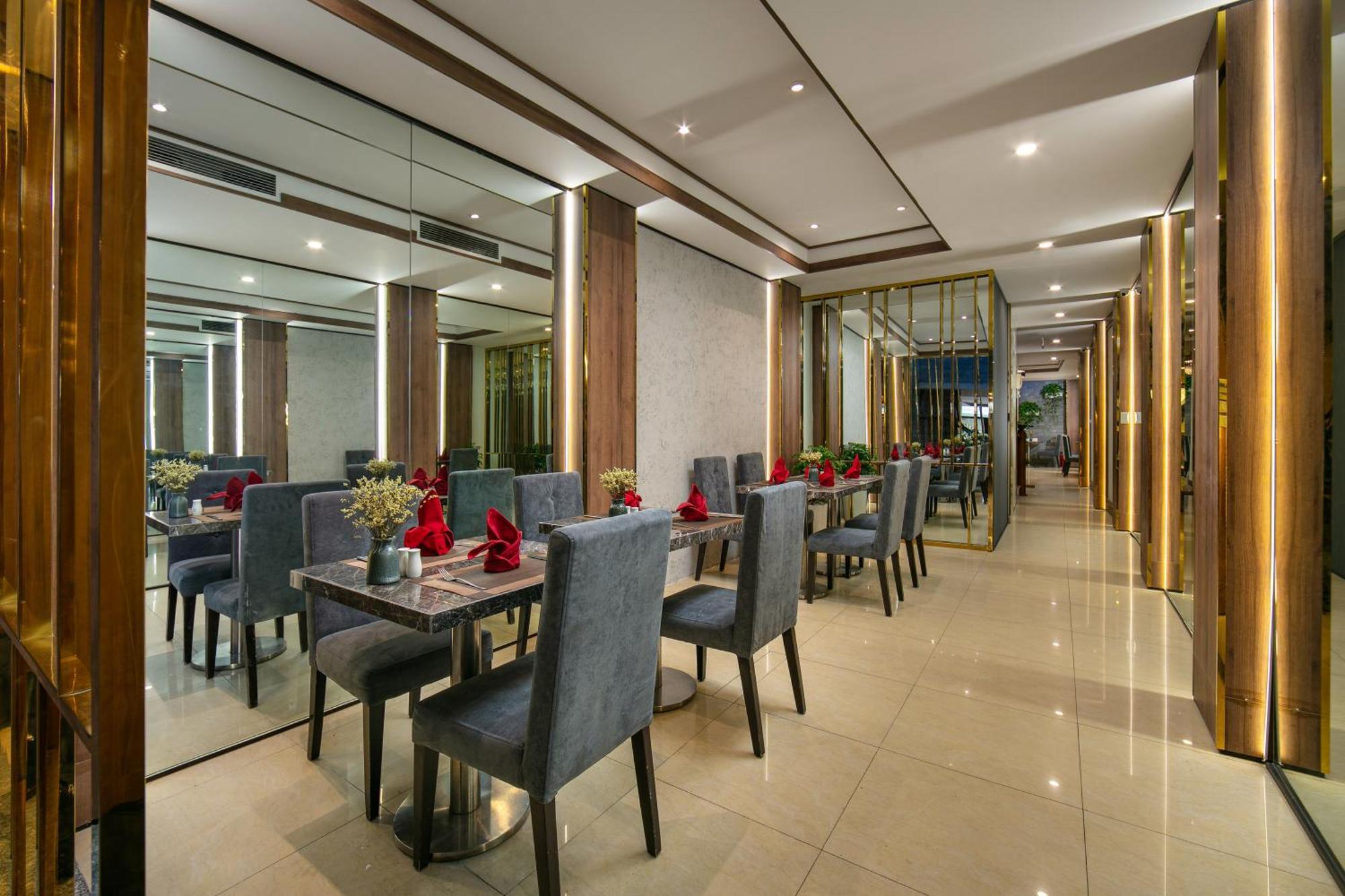 Hanoi La Palm Premier Hotel & Spa Buitenkant foto