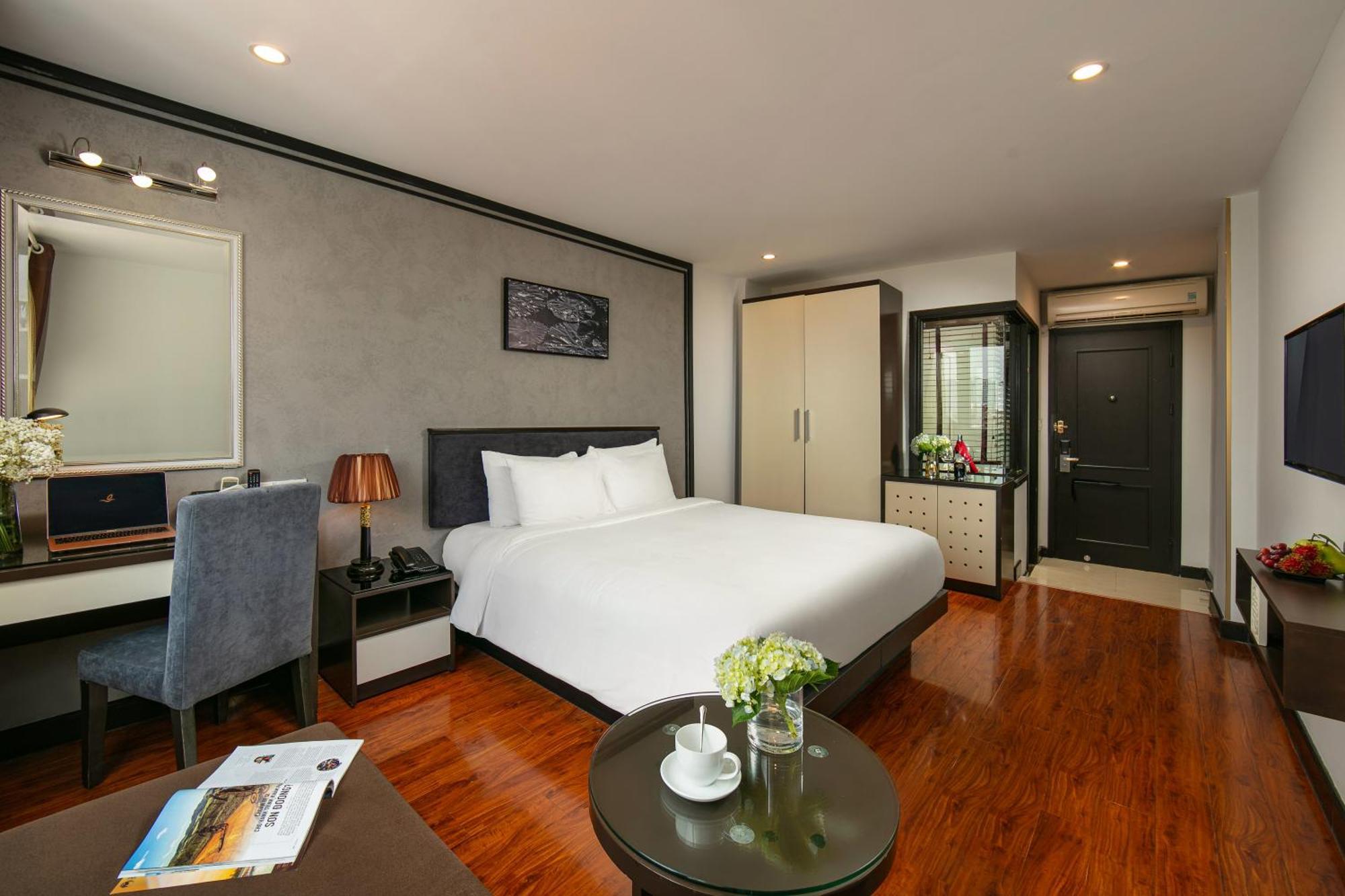 Hanoi La Palm Premier Hotel & Spa Buitenkant foto