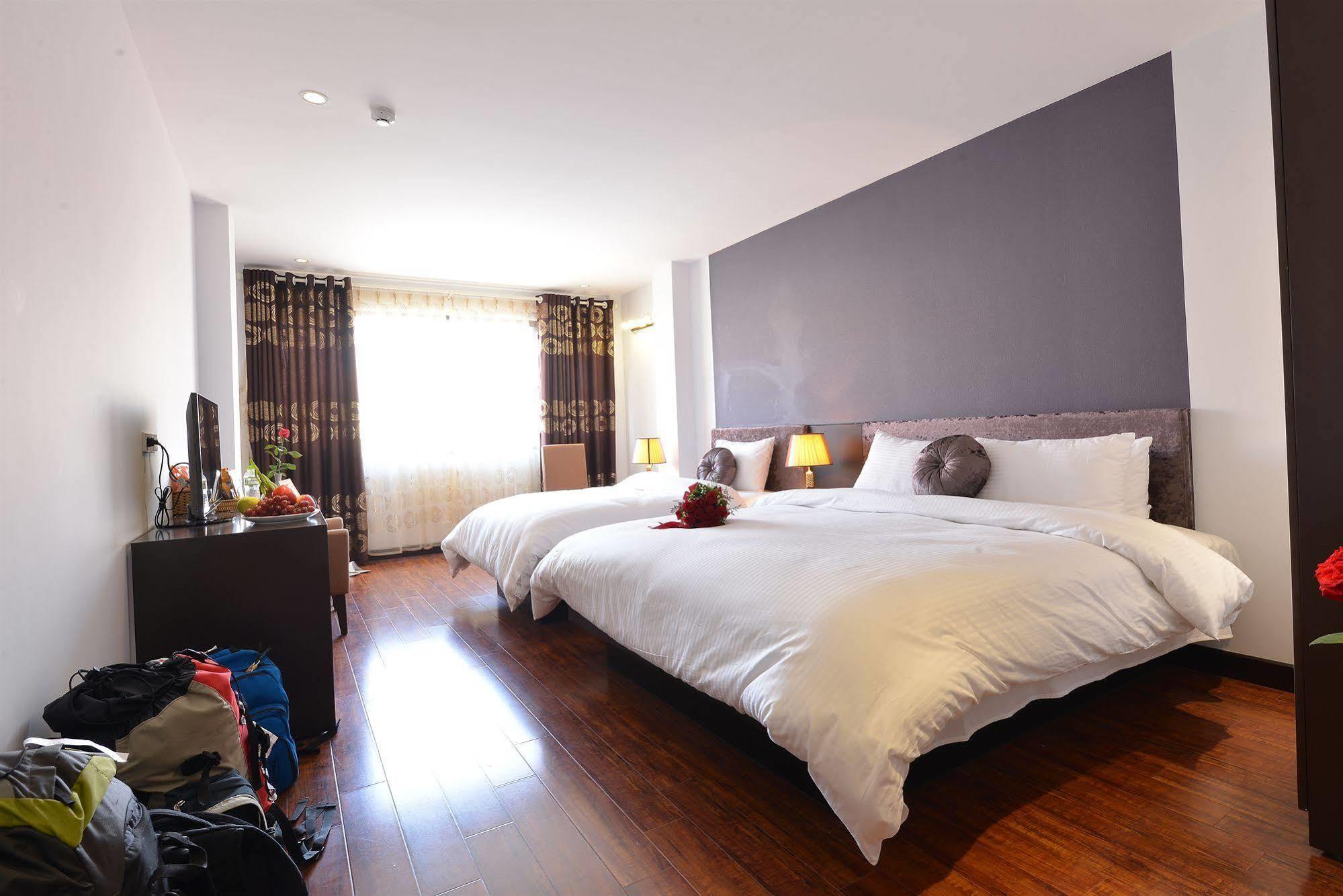 Hanoi La Palm Premier Hotel & Spa Buitenkant foto
